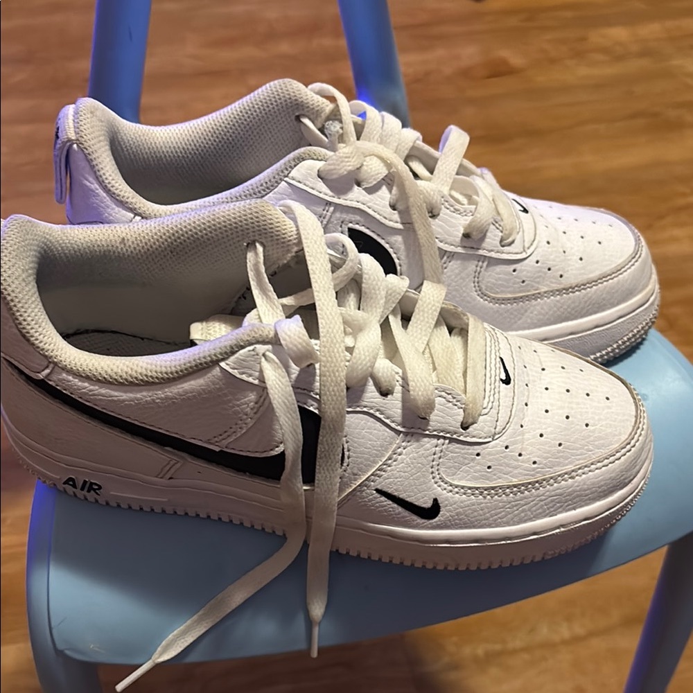 Nike Kids White and Black Sneakers